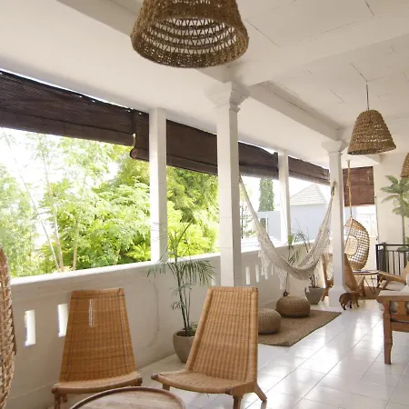 Sunrise Surf Hostel Canggu