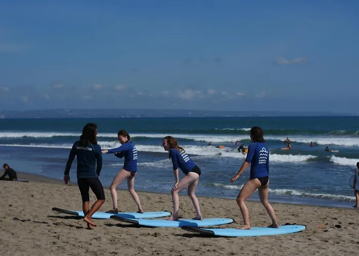 Sunrise Surf Hostel Canggu