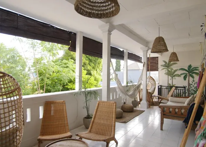 Sunrise Surf Hostel Canggu Hostal *