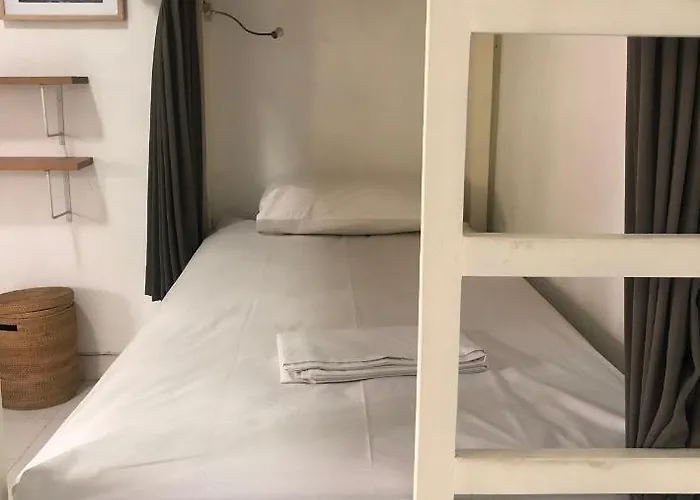 Hostal Sunrise Surf Hostel Canggu