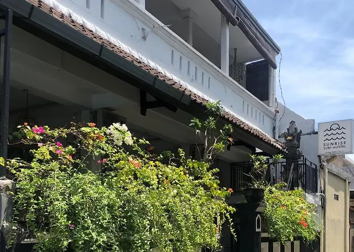 Hostal Sunrise Surf Hostel Canggu *